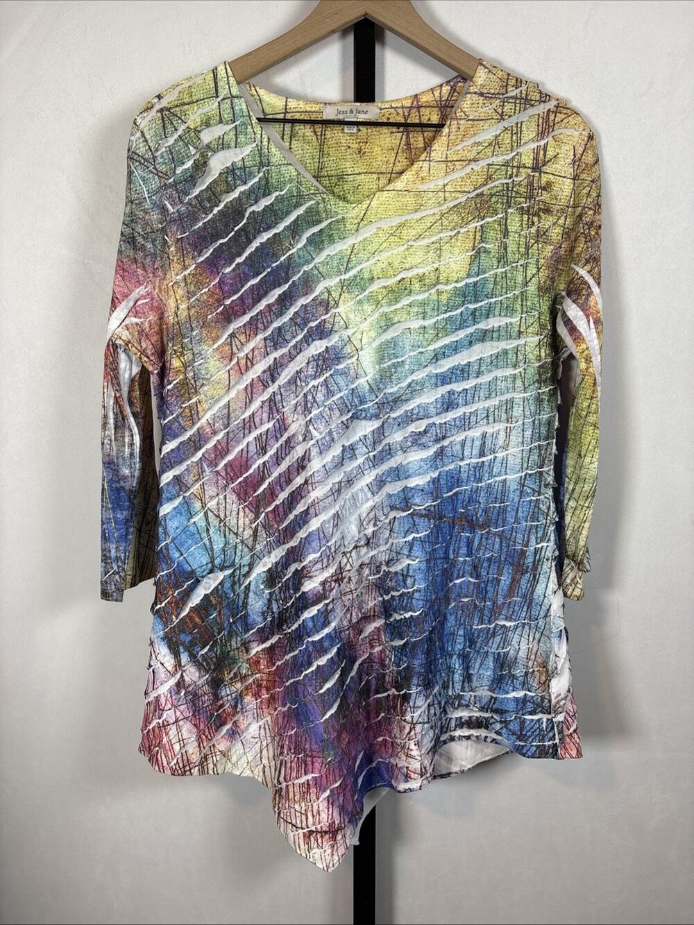 Jess & Jane Textured Rainbow Tunic Top Womens Medium Asymmetric Hem Artsy Flowy
